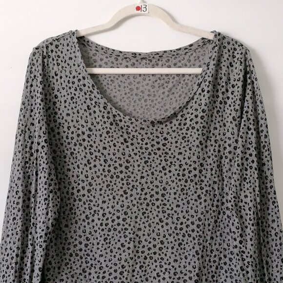 Any Taylor Loft Womens Gray Scoop Neck Leopard Print Comfy Blouse Top Size Large - Picture 2 of 7